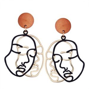 Dangly wire face earrings
